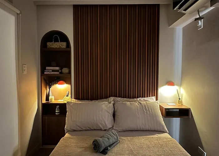 Cozy 1 Br Unit Near Tomas Morato Manila