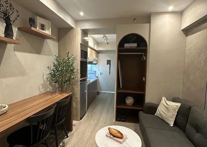 Cozy 1 Br Unit Near Tomas Morato *